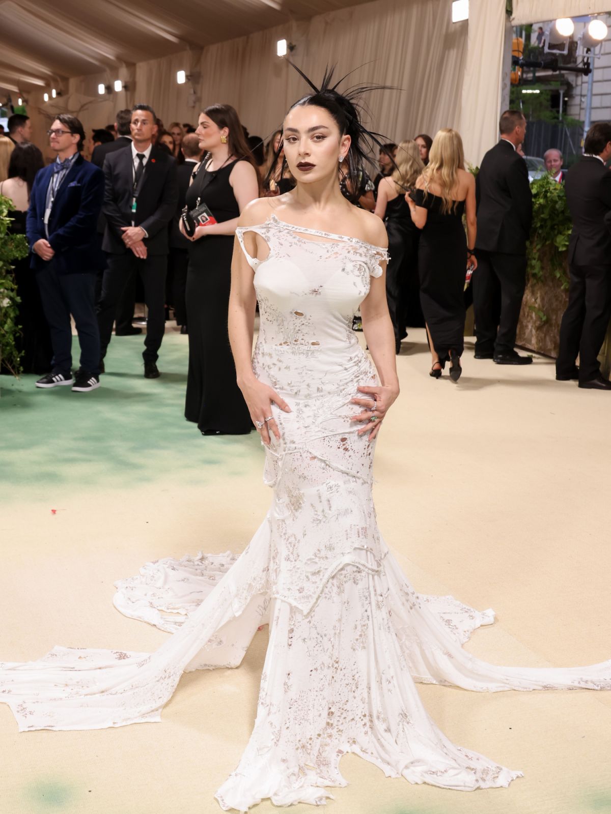 Charli XCX at the 2024 Met Gala (Photo: Getty Images)