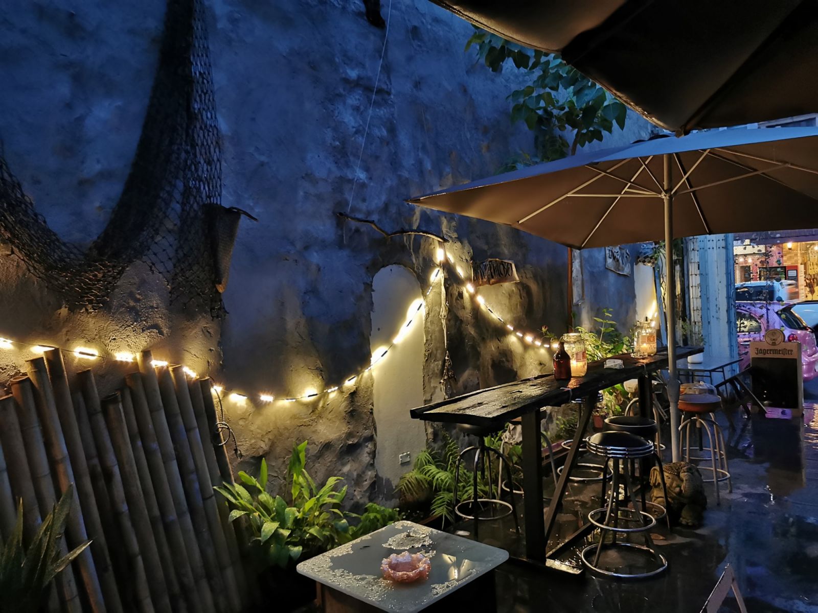 Good Vibes P-Town ใจกลางย่านเมืองเก่าภูเก็ต