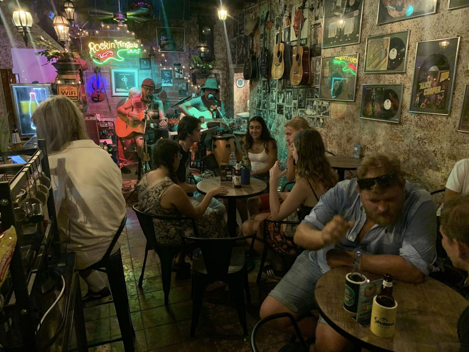 Rockin' Angels Cafe บลูส์บาร์เก่าแก่ที่อยู่คู่ย่านเมืองเก่าภูเก็ตมานานกว่ายี่สิบปี