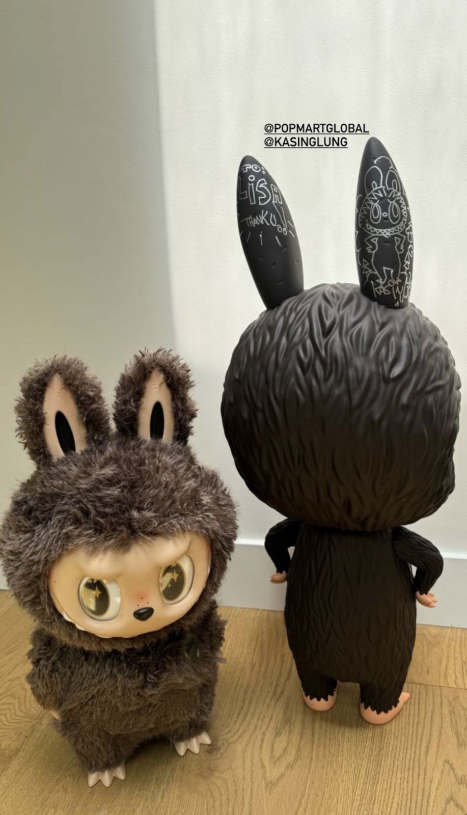 Mega Labubu Tec, a special gift from Kasing Lung to Lisa Blackpink