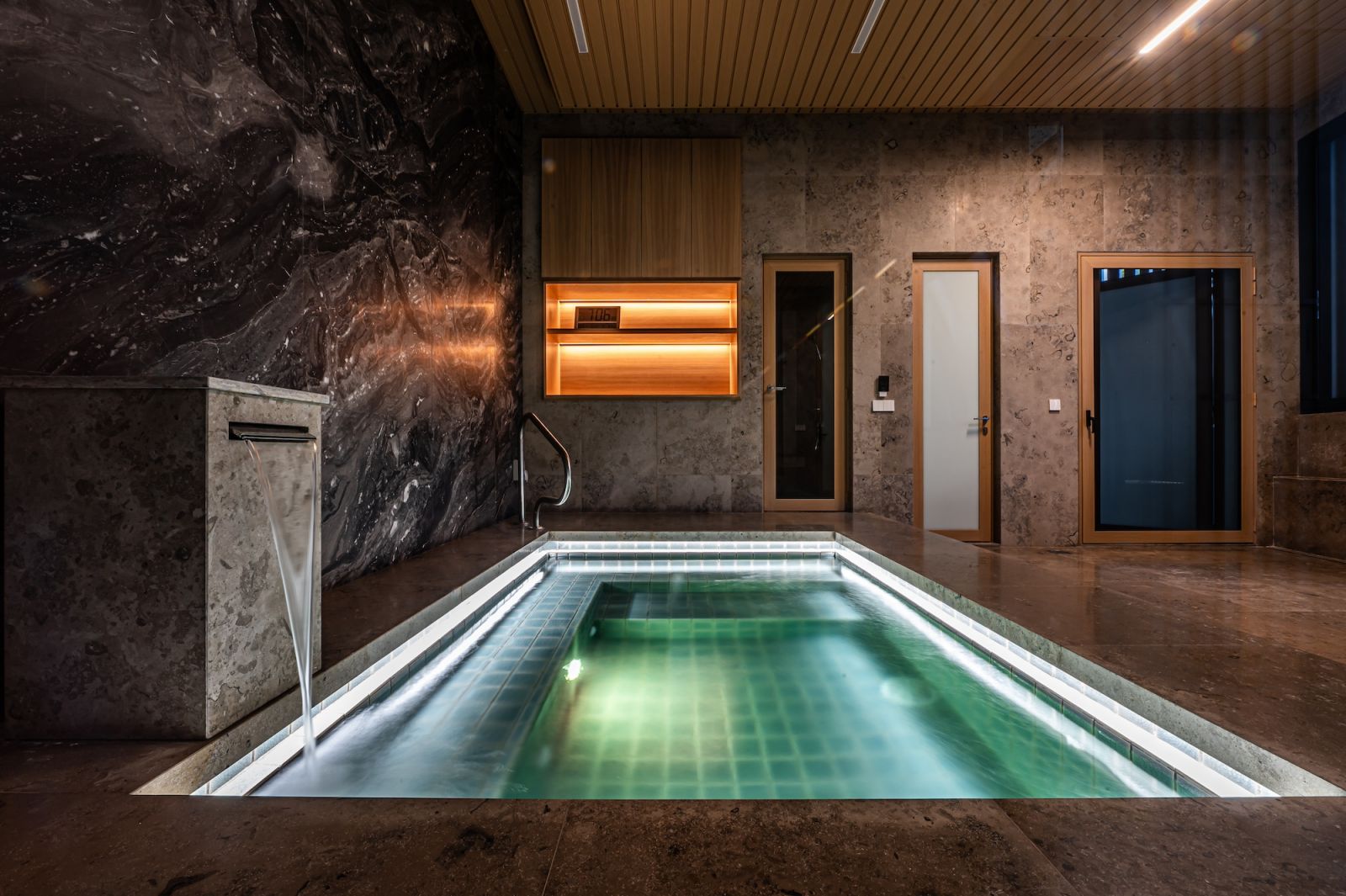 A Japanese-style family onsen is incorporated into the first floor of the house and is used as a family activity regularly