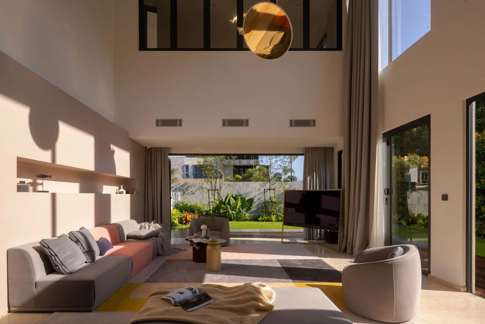 Ample areas for socialising and leisure activities (Photo: Lawrence Choo)