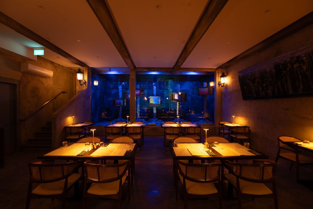 Nook's main dining room with the centrepiece