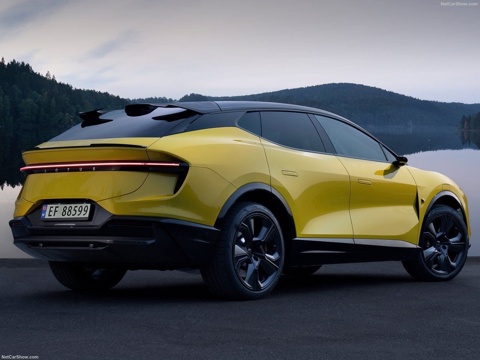 Lotus Eletre R เอสยูวีพลังไฟฟ้าเร็วที่สุดในโลก