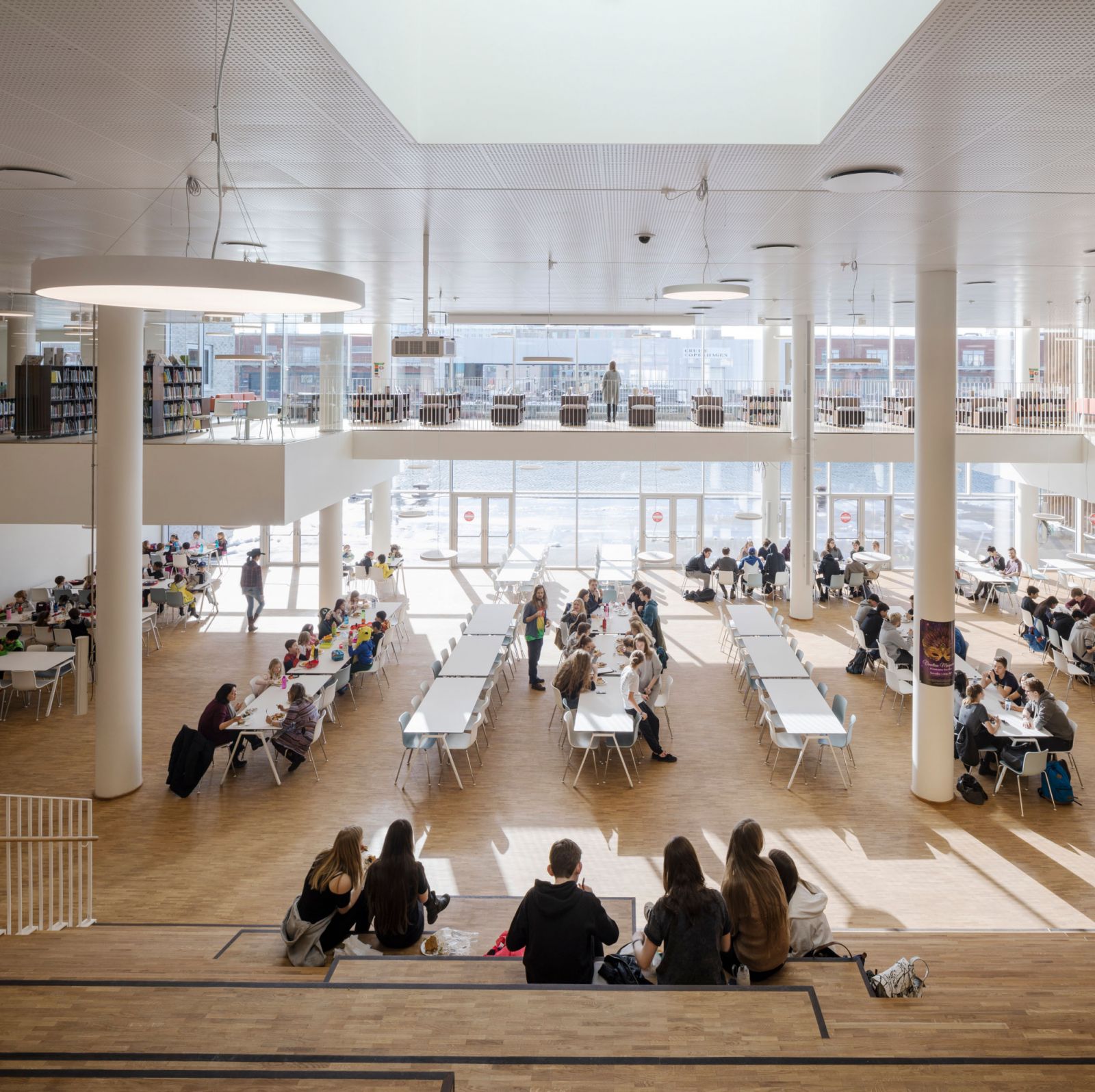 The ground-floor base housing essential communal amenities (Photo: Adam Mørk / C.F. Møller Danmark A/S)