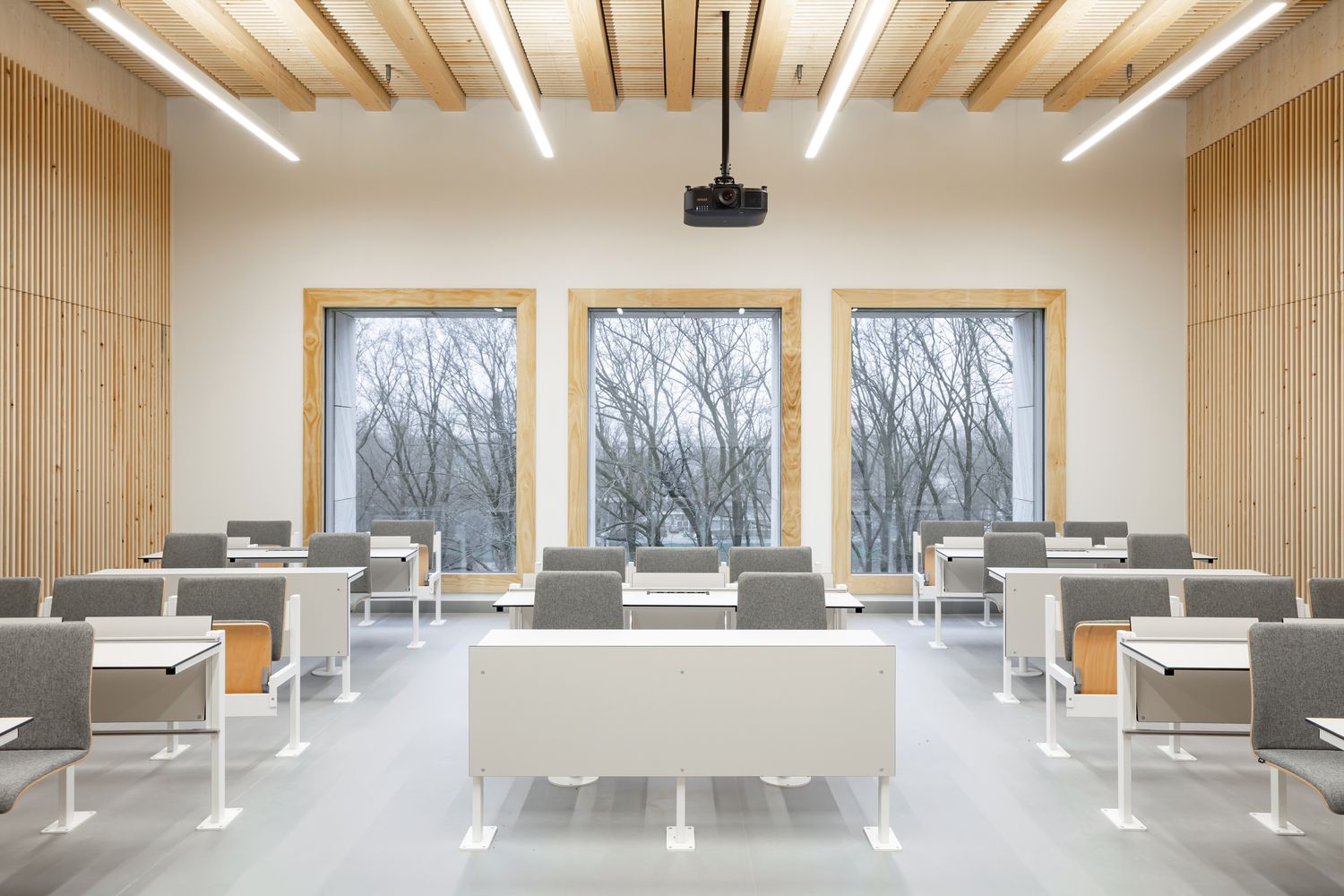 Clean materials and colours highlight the view outdoors (Photo: Sebastian van Damme / Instagram / @powerhousecompany)