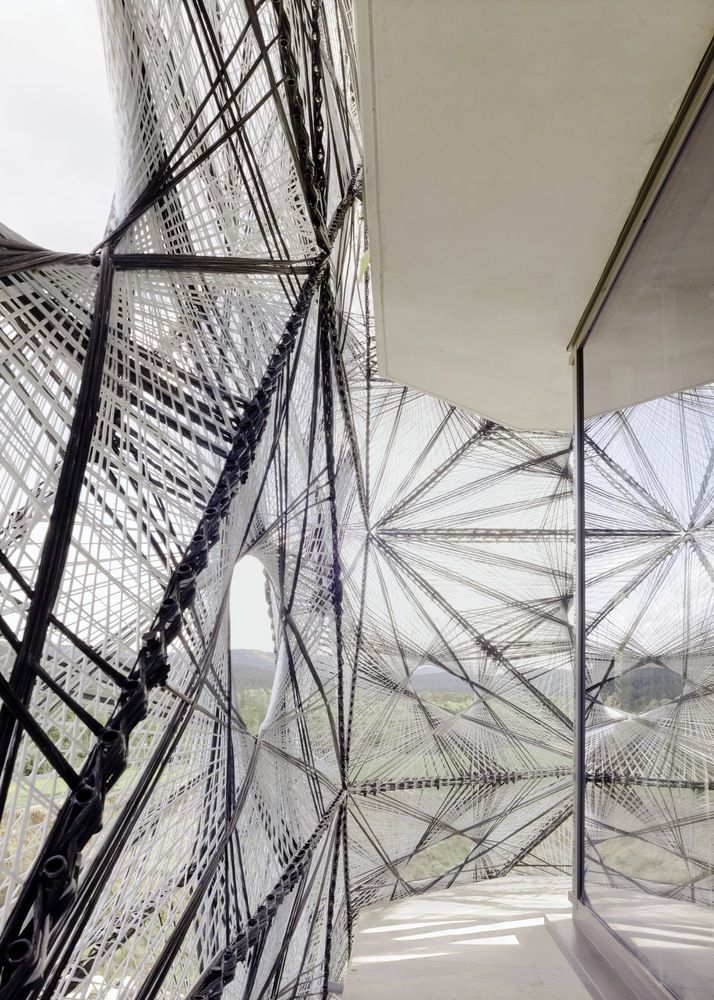 The pioneering exterior was tailored to distinction using a robotic winding process (Photo: Brigida González / Courtesy of allmannwappner)
