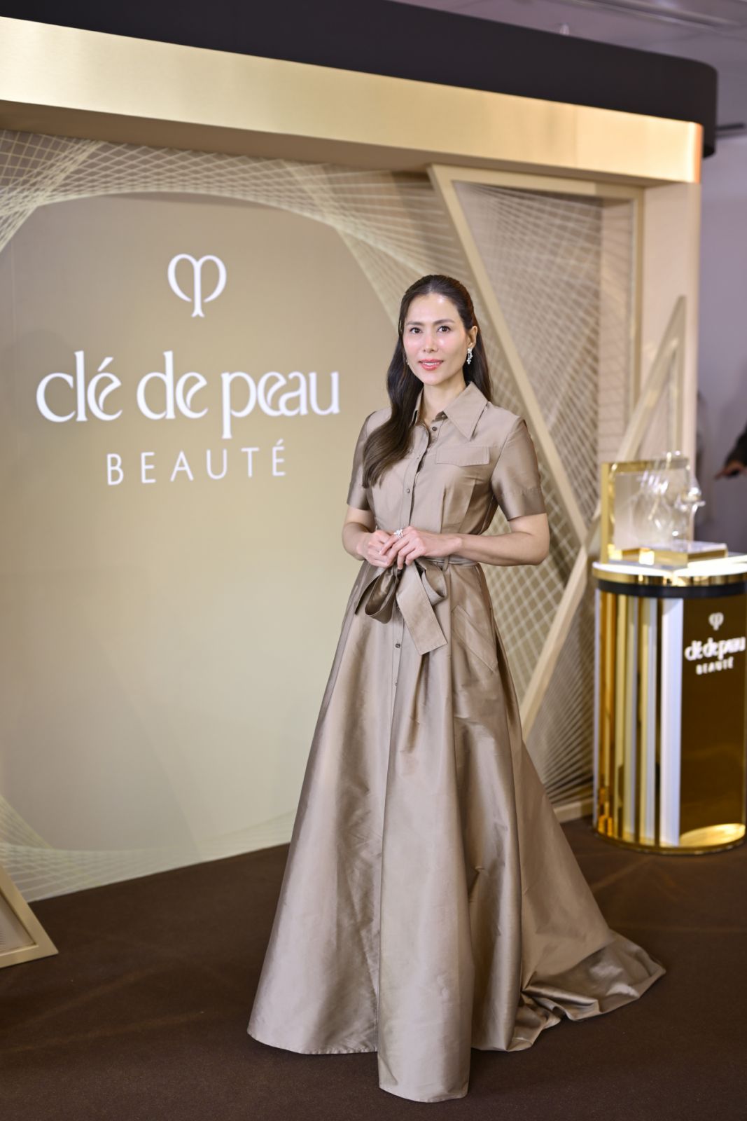 เข็มอัปสร สิริสุขะ (ภาพ: Cle de Peau Beaute)