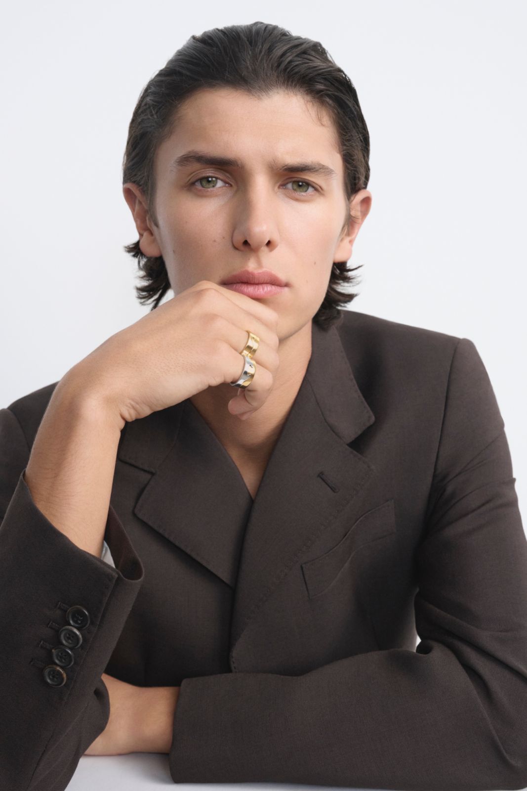Count Nikolai為Fusion系列2024春夏新品拍攝的形象廣告。（Photo: Georg Jensen）