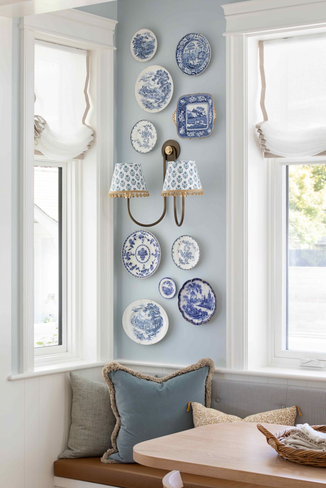 Wall decorations at the breakfast nook