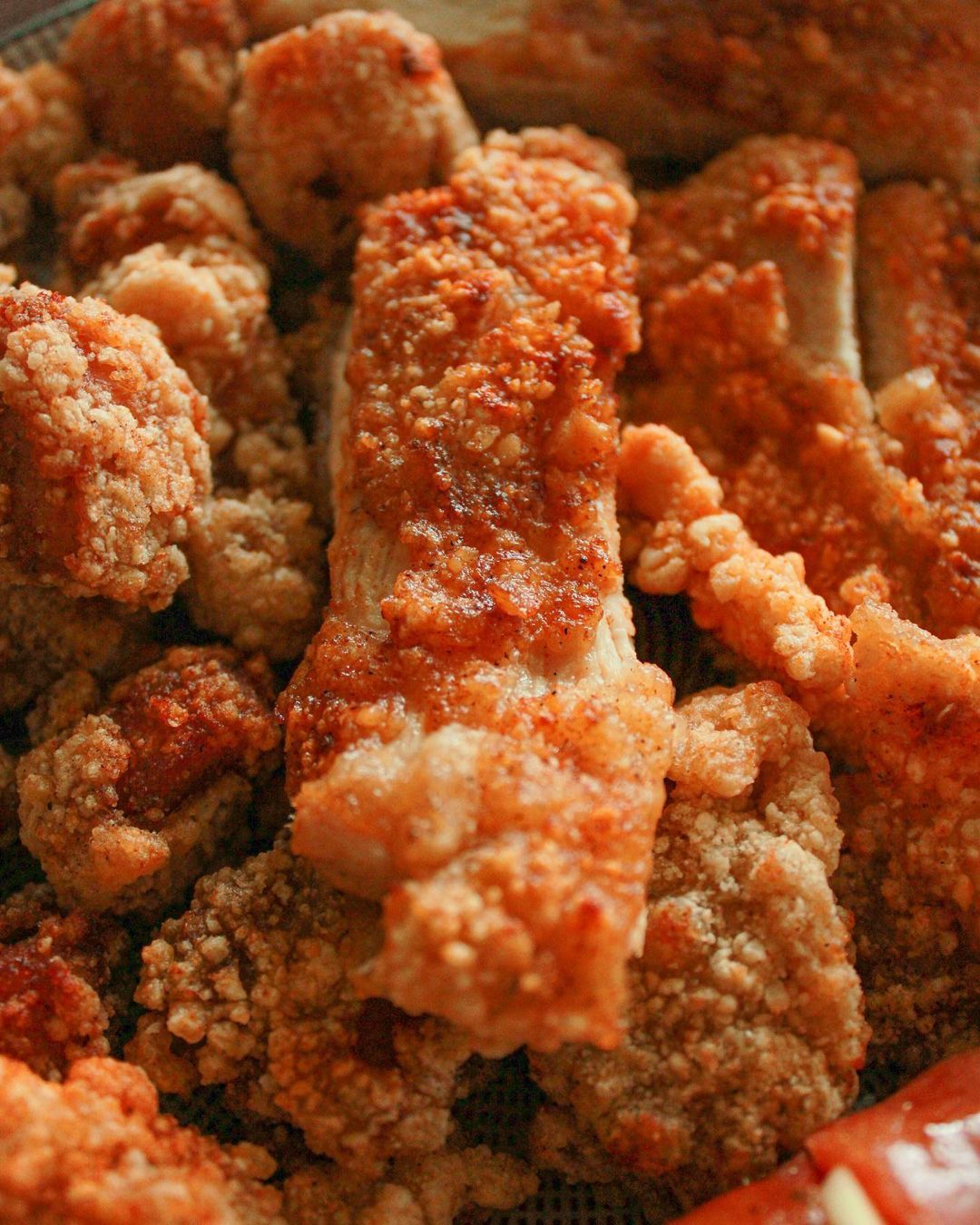 Taiwanese night market-style fried chicken (Photo: Instagram / @salmonwhisky_food)