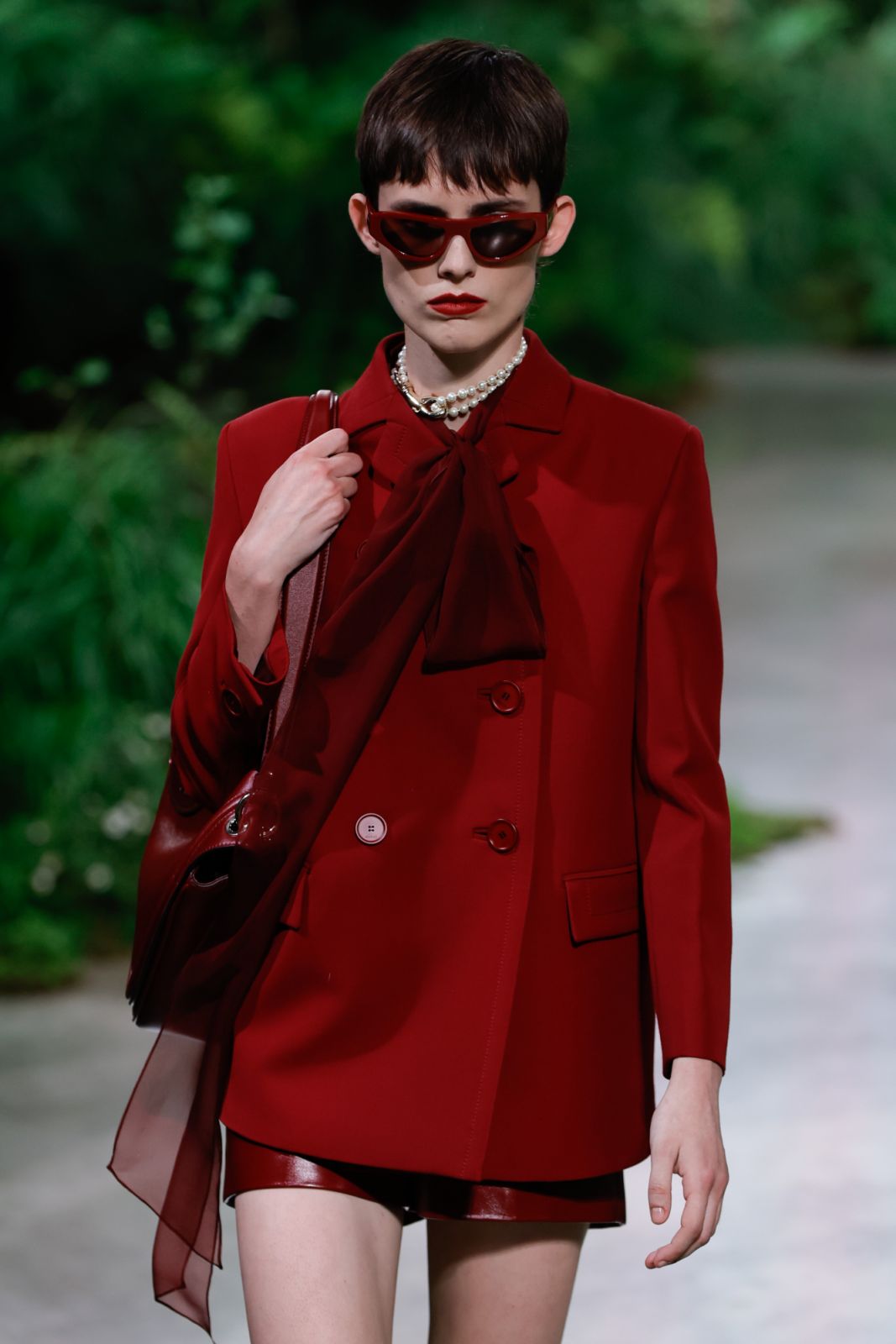 A model walks the runway at the Gucci Cruise 2025 Fashion Show at Tate Modern in London (Photo: John Phillips/Getty Images for Gucci)