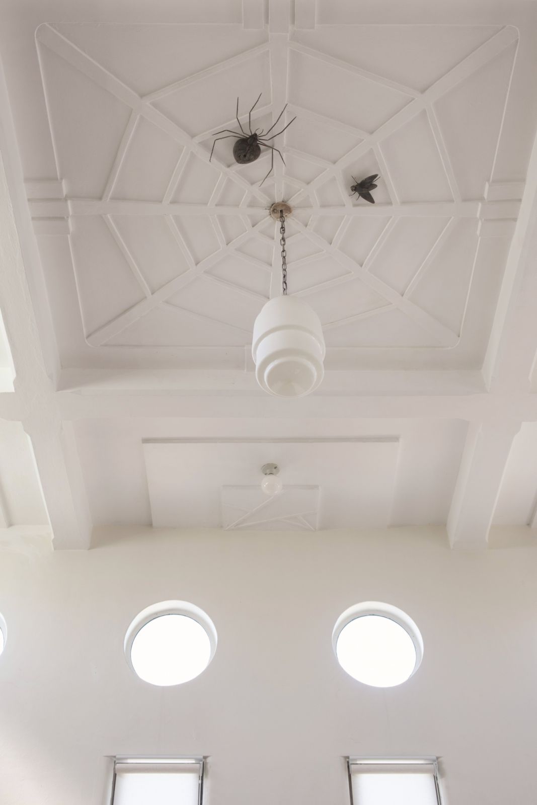 This room earned its name for its ceiling with a cobweb relief adorned by decors shaped as spider and fly