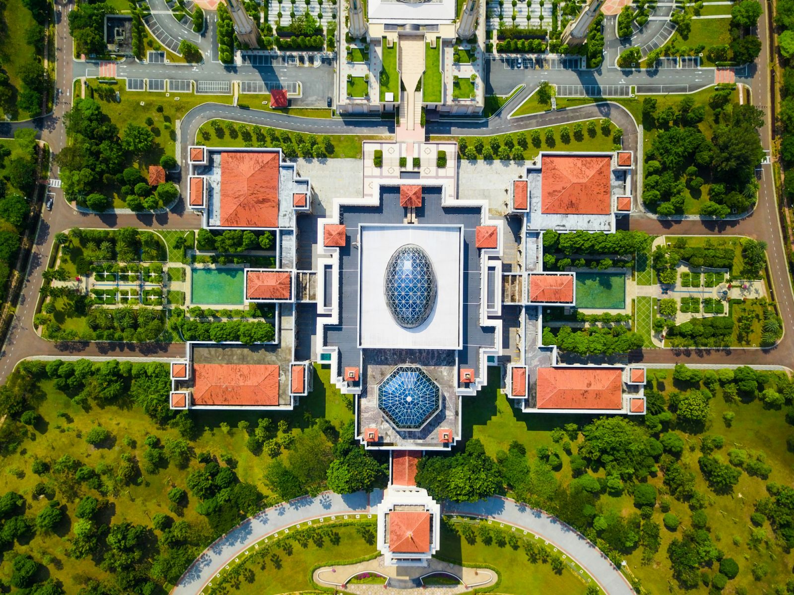 Masjid Kota Iskandar in Iskandar Puteri, Johor (Photo: Afifi Zulkifle/ Unsplash)