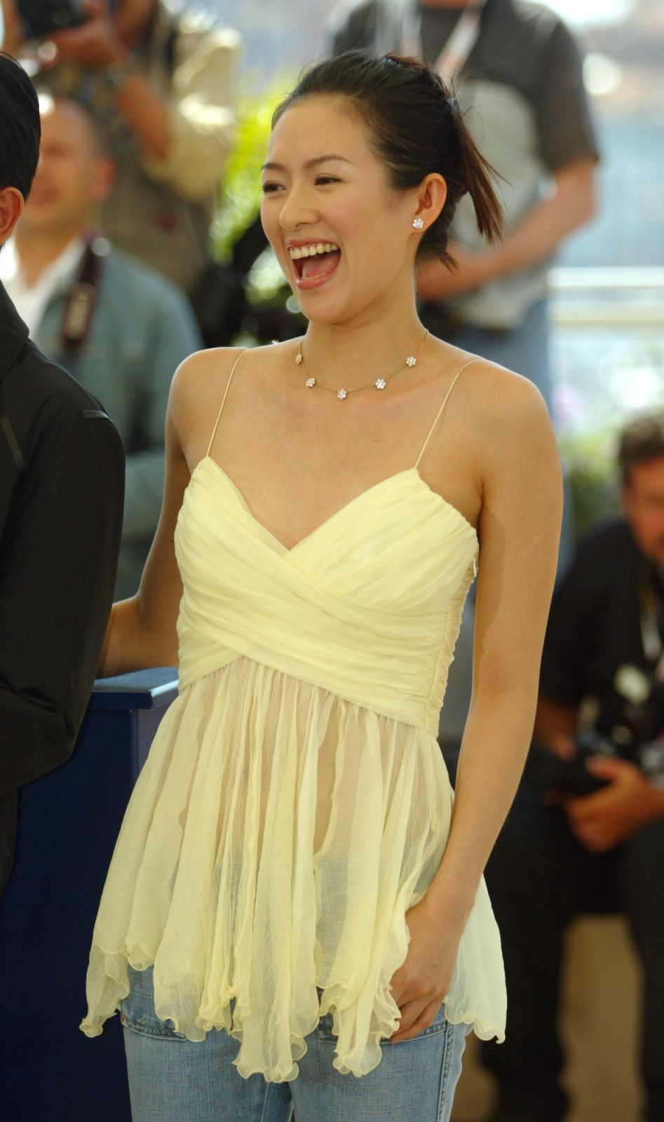 CANNES, FRANCE - MAY 21:  Actress Zhang Ziyi attends "2046" photocall at Le Palais de Festival at the 57th Cannes Film Festival on May 21, 2004 in Cannes, France. (Photo by Bruno Vincent/Getty Images)