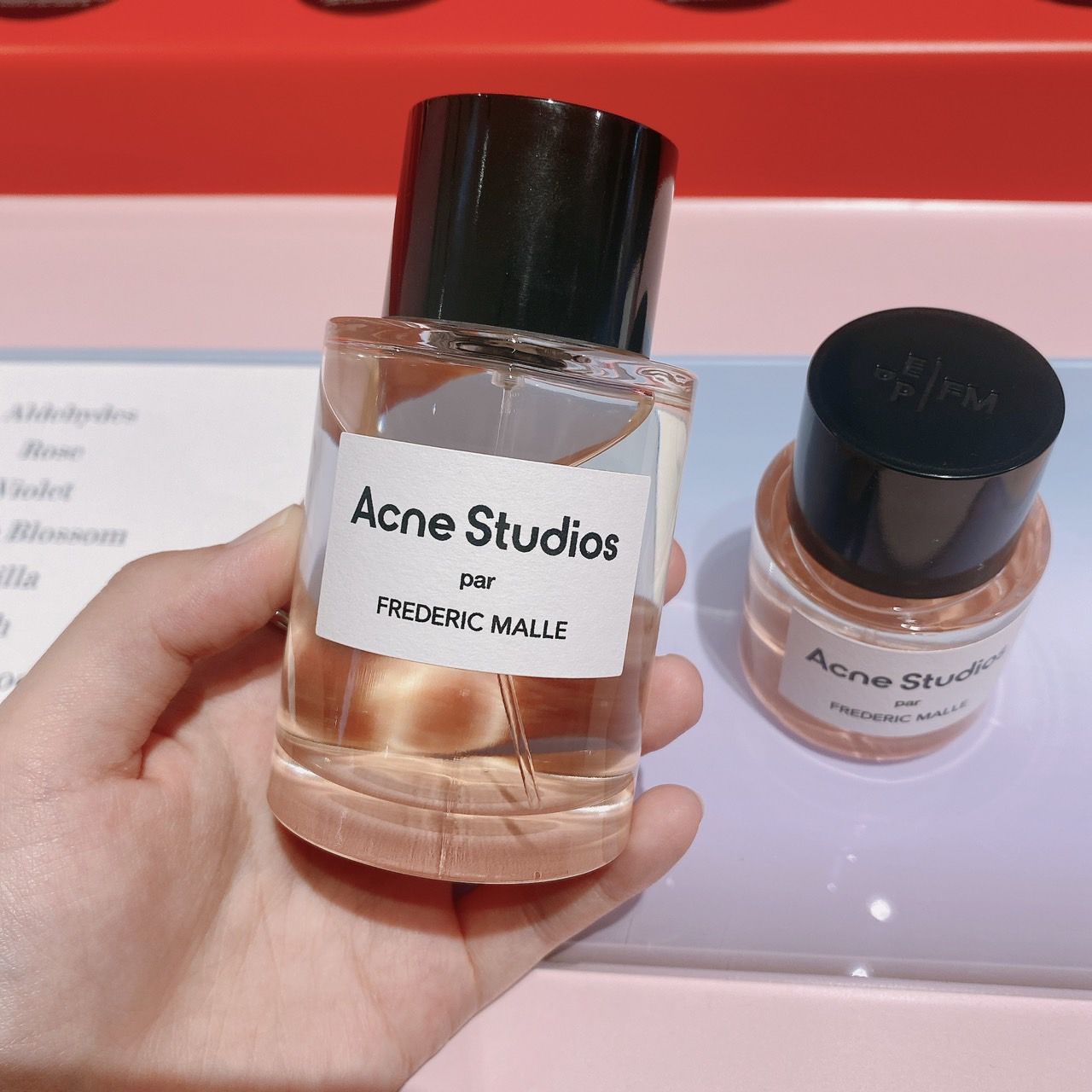 馥馬爾香氛出版社x Acne Studios淡香精好聞嗎？古典皂香、甜美桃子果香