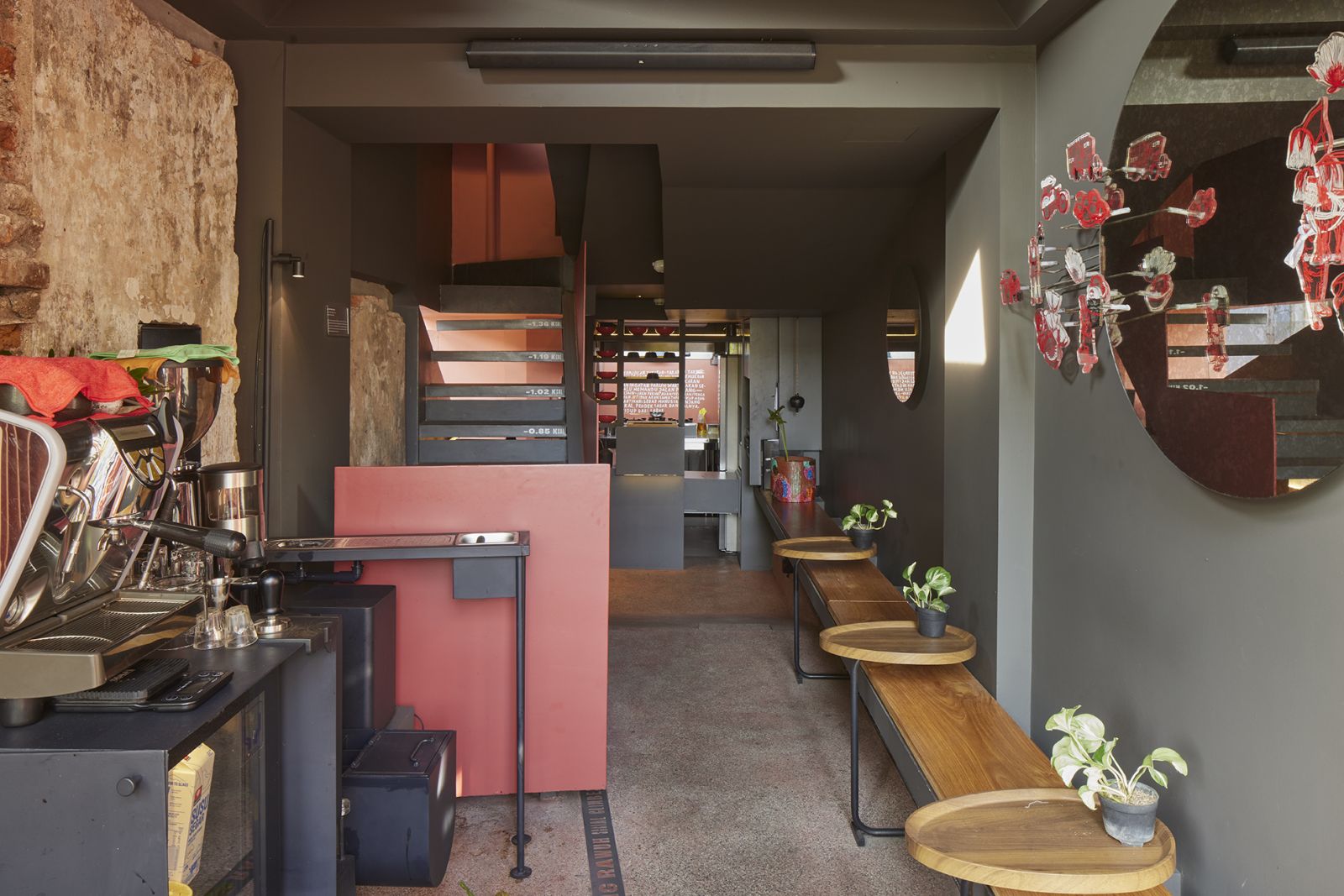 On the ground floor of PituRooms is coffee shop Ngopo Ngopi