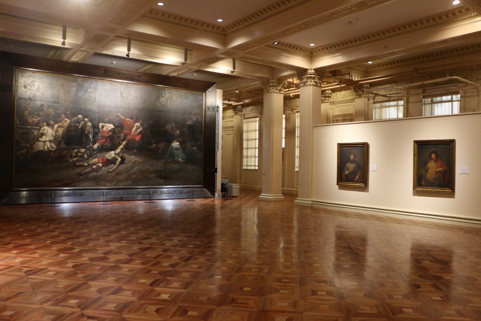With a size of 4.2 x 7.6 metres, it is the largest oil painting on canvas in the Philippines (Photo: National Museum of the Philippines)