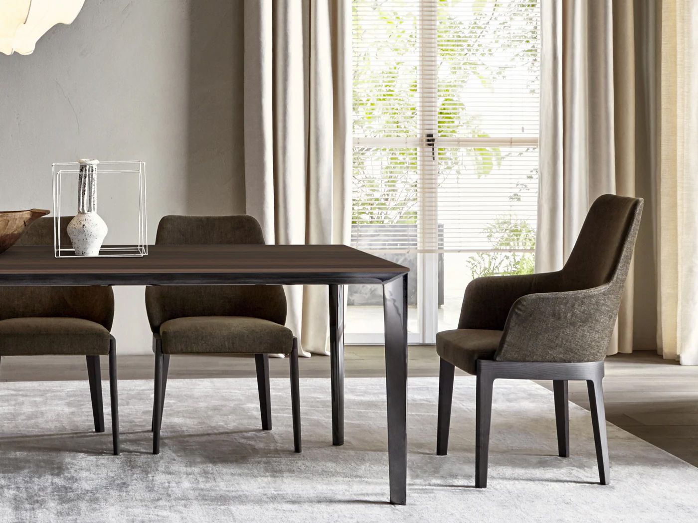 Molteni's Filigree table (Photo: courtesy of Molteni)
