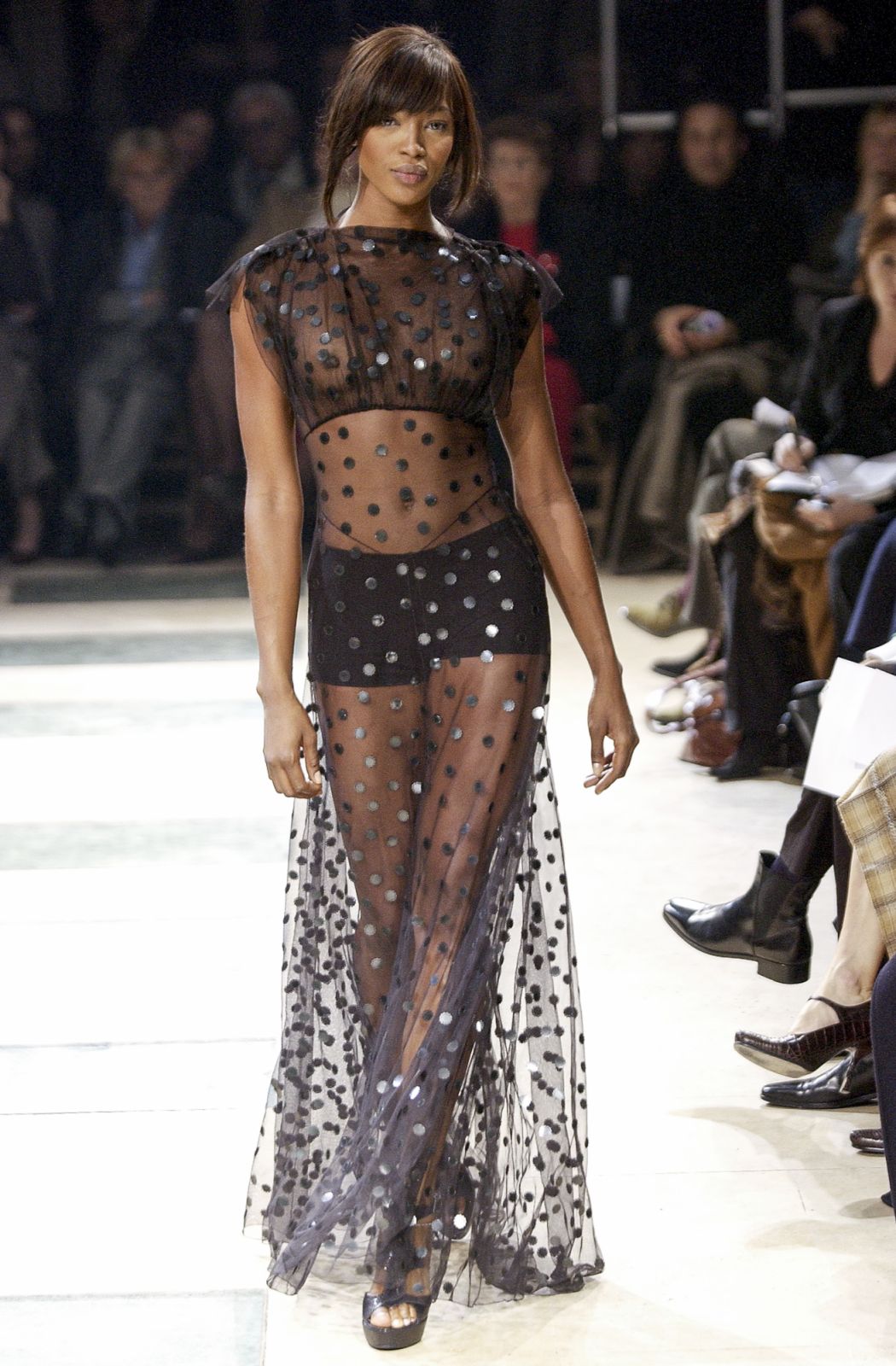 Naomi Campbell walks the runway during the Azzedine Alaia Haute Couture Spring/Summer 2003 fashion show (Photo: Victor VIRGILE/Gamma-Rapho via Getty Images)