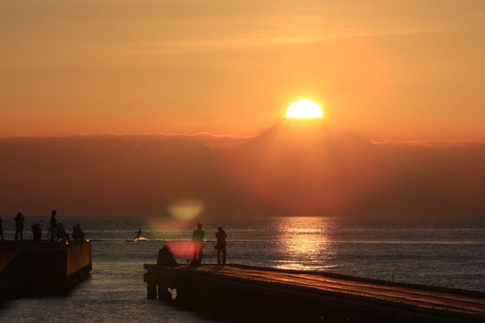 Diamond Fuji at Hojo Beach (Photo: Tateyama City Tourist Information Office)