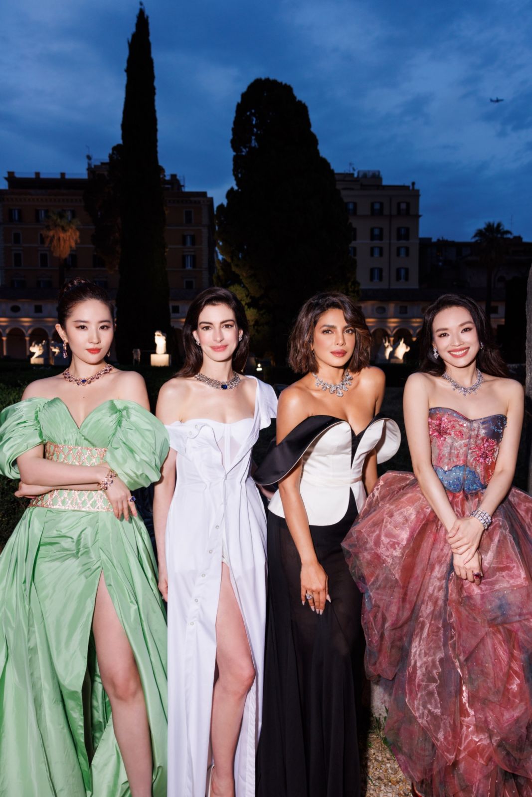左起:劉亦菲、安海瑟薇、Priyanka Chopra Jonas與舒淇。(Photo: Bulgari)