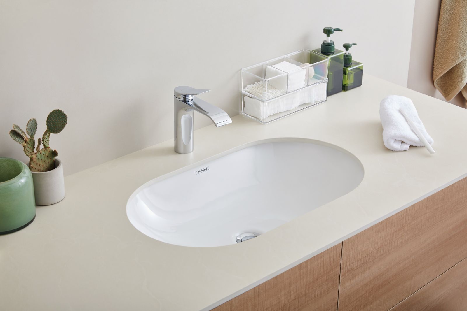 hansgrohe MellowTide Washbasin (Photo: Courtesy of hansgrohe)