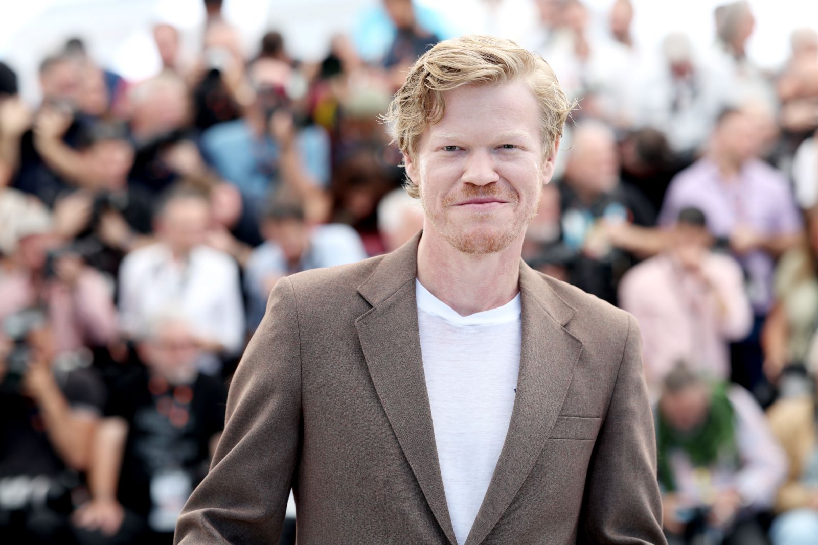 CANNES, FRANCE - MAY 18: Jesse Plemons attends the "Kinds Of Kindness" Photocall at the 77th annual Cannes Film Festival at Palais des Festivals on May 18, 2024 in Cannes, France. (Photo by Pascal Le Segretain/Getty Images)