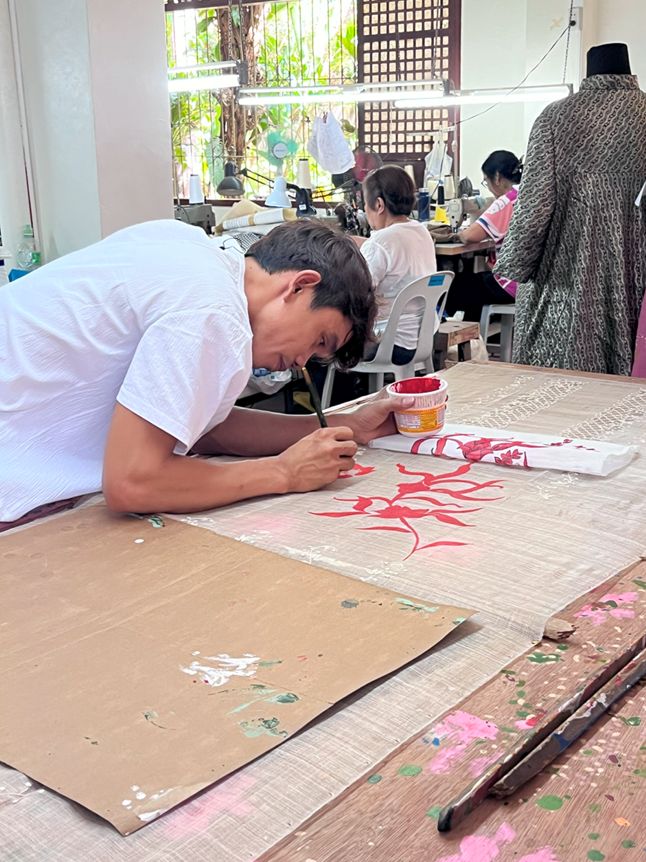 Tesoro also trained her local artisans in hand-painting
