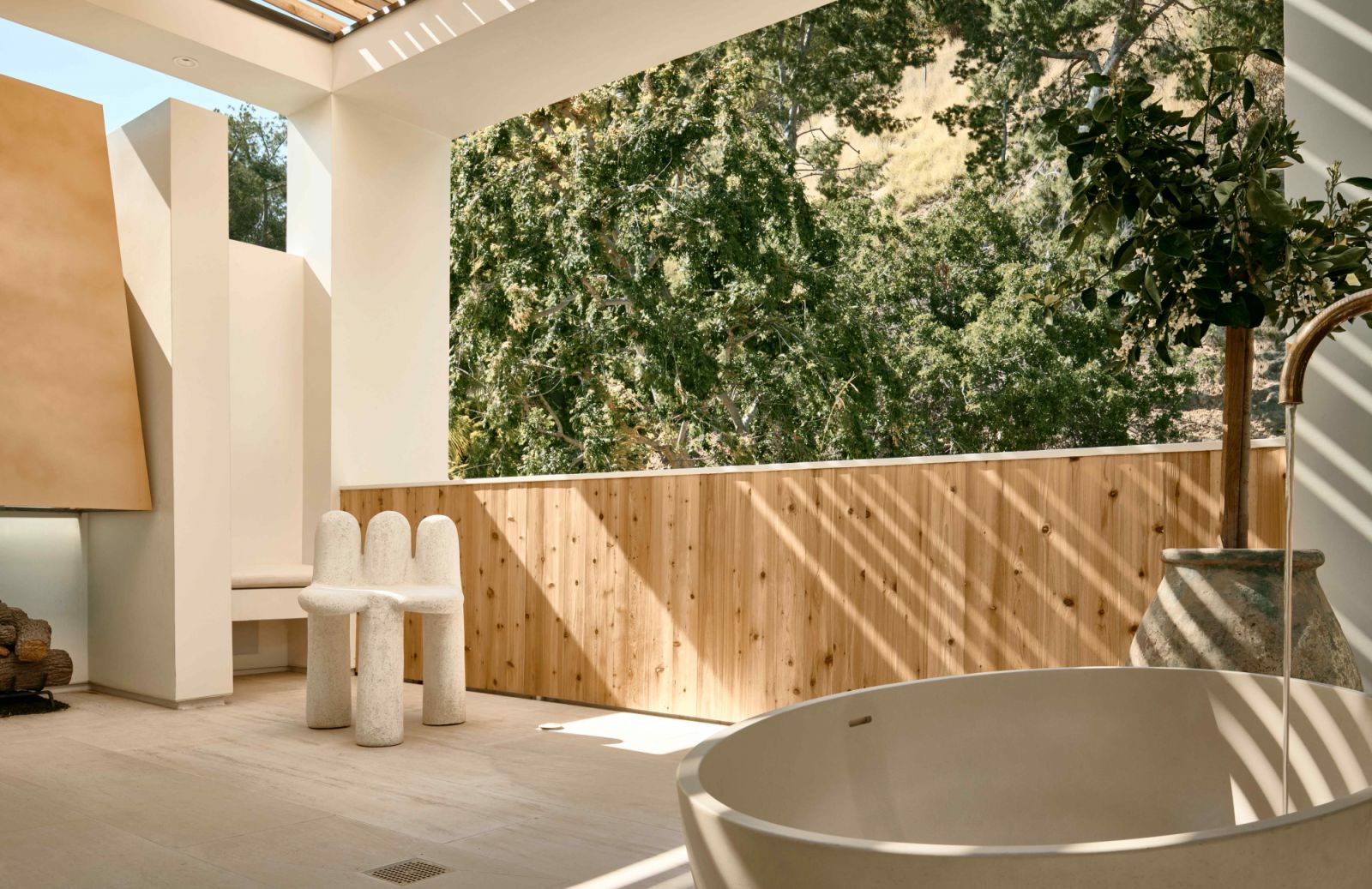 The main bathroom spa suite in the main bedroom terrace (Photo: Nils Timms)
