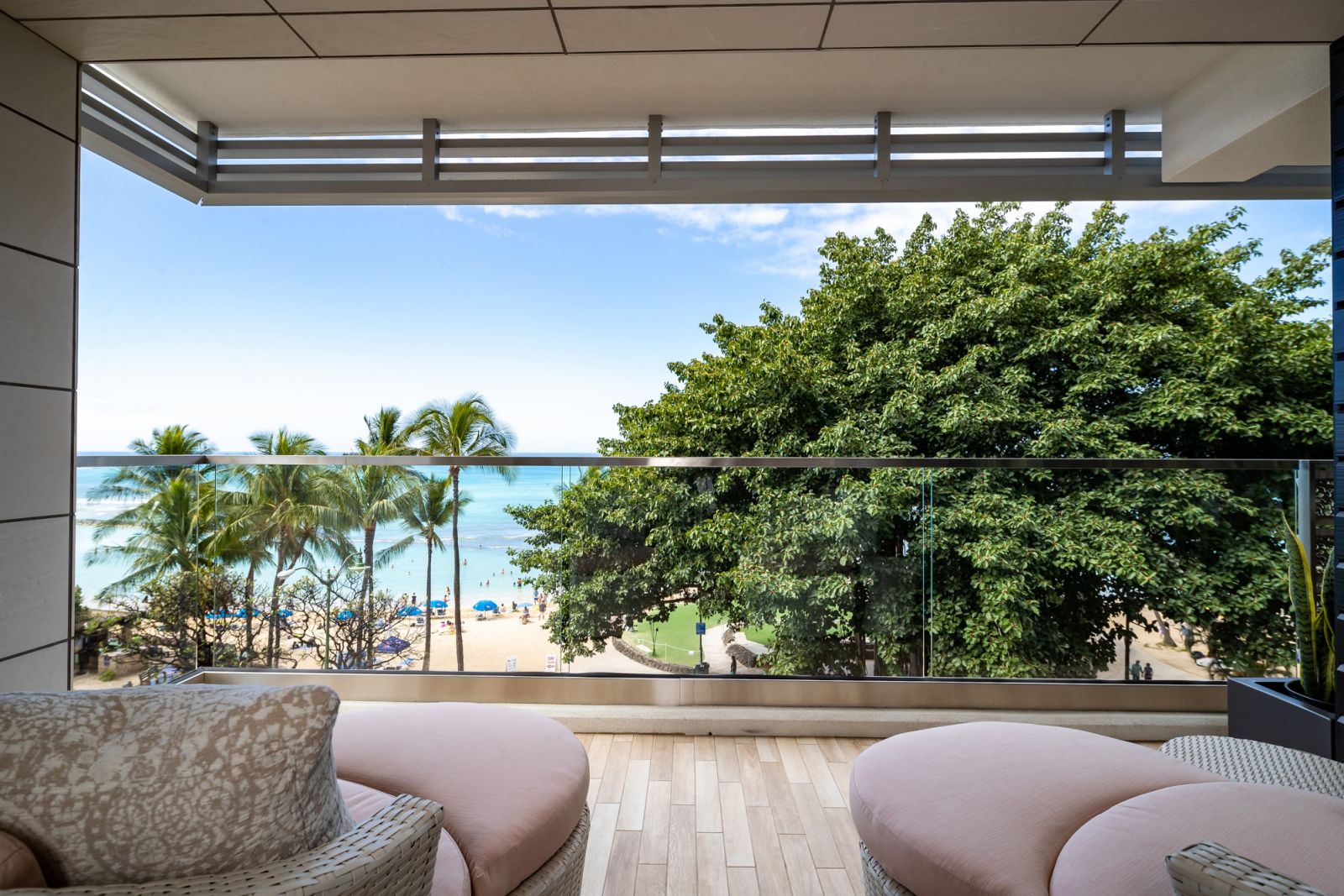 Espacio The Jewel of Waikiki is located just steps from the world-famous Waikiki Beach