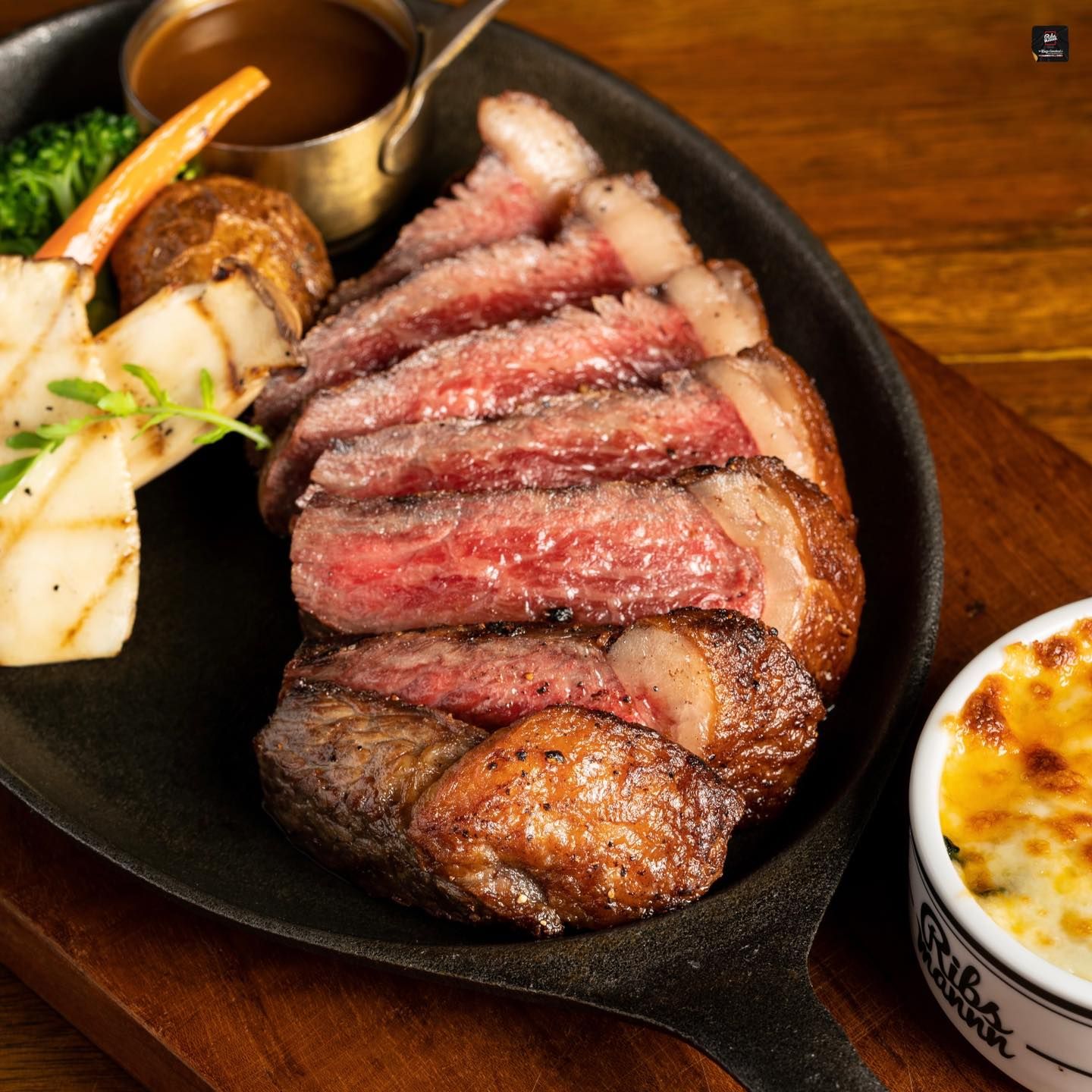 เนื้อคัดพิเศษจากร้าน Rib Mann