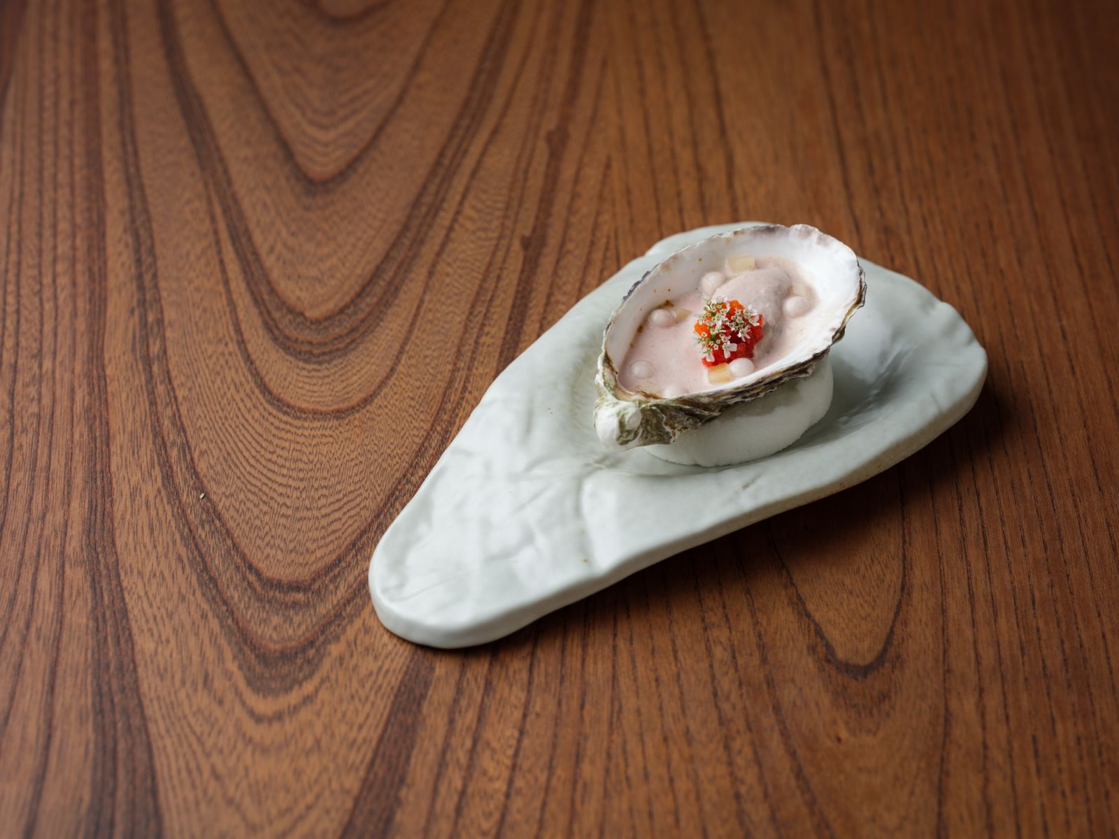 สัมผัสกับร้าน Inddee ร้านใหม่ที่น่าจับตามอง เมื่อเชฟชาวอินเดียทั้งหลายในร้านหยิบยืมเทคนิคและประสบการณ์จากร้านอาหารญี่ปุ่นมาปรุงอาหารอินเดีย