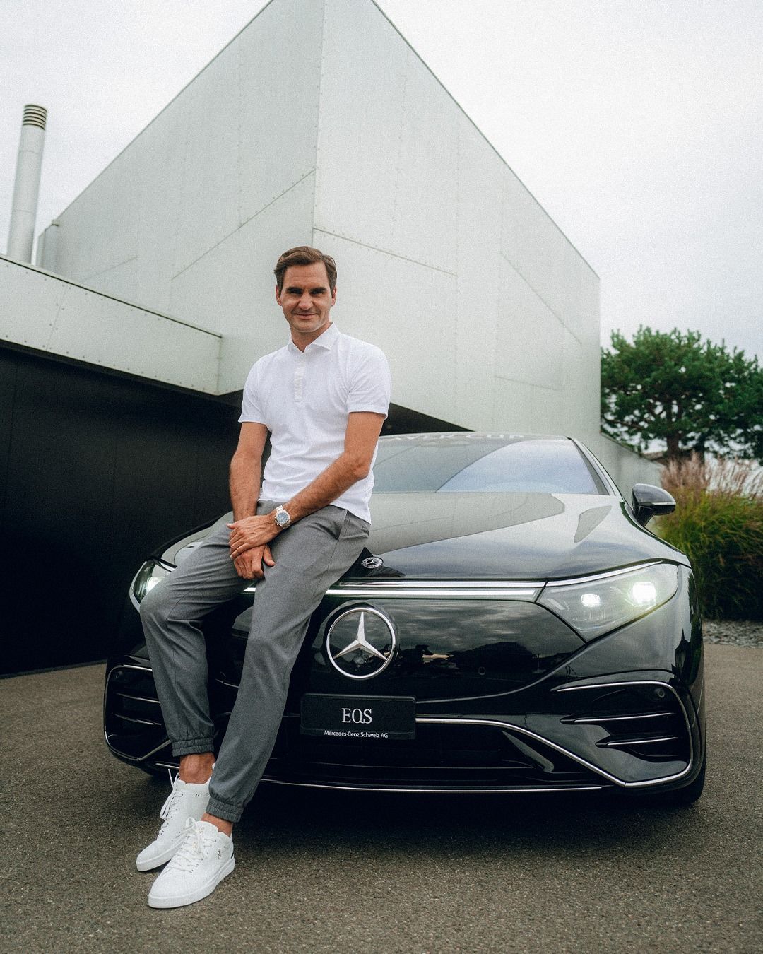 Roger Federer-Mercedes-Benz EQS