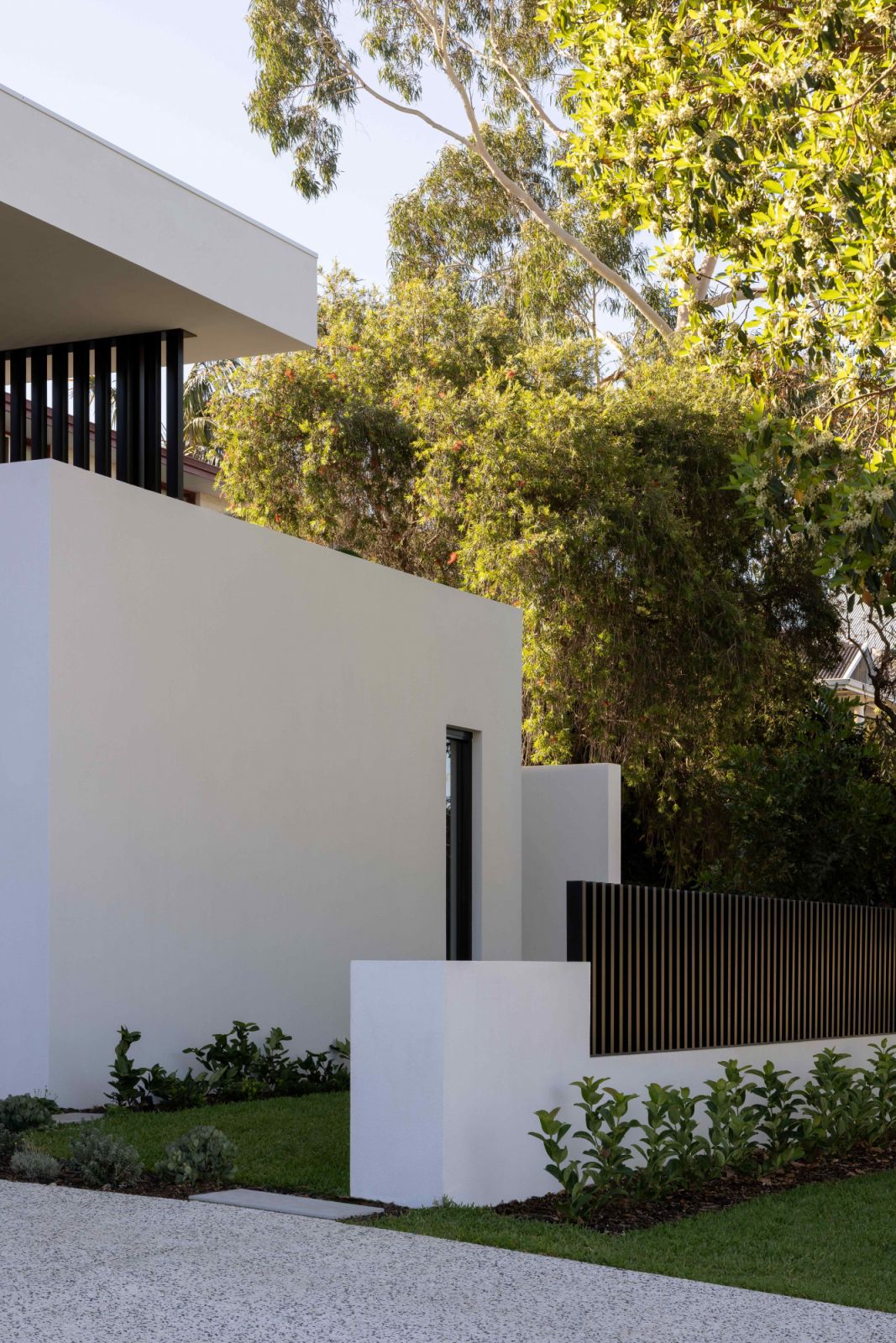 The use of concrete and form exudes an air of effortless chic