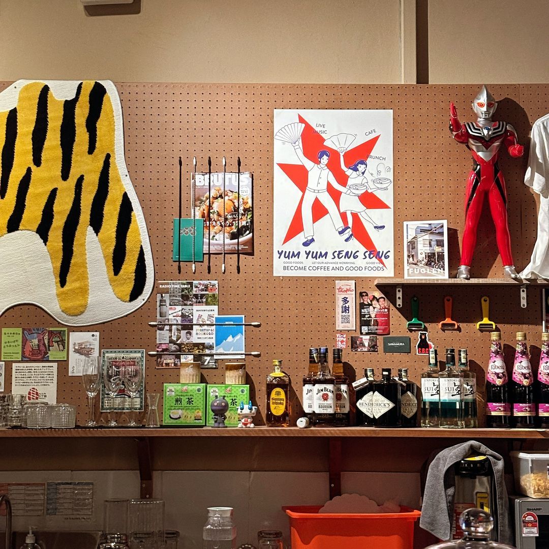 The bar at Yum Yum Seng Seng (Photo: Instagram / @yumyum_sengseng)