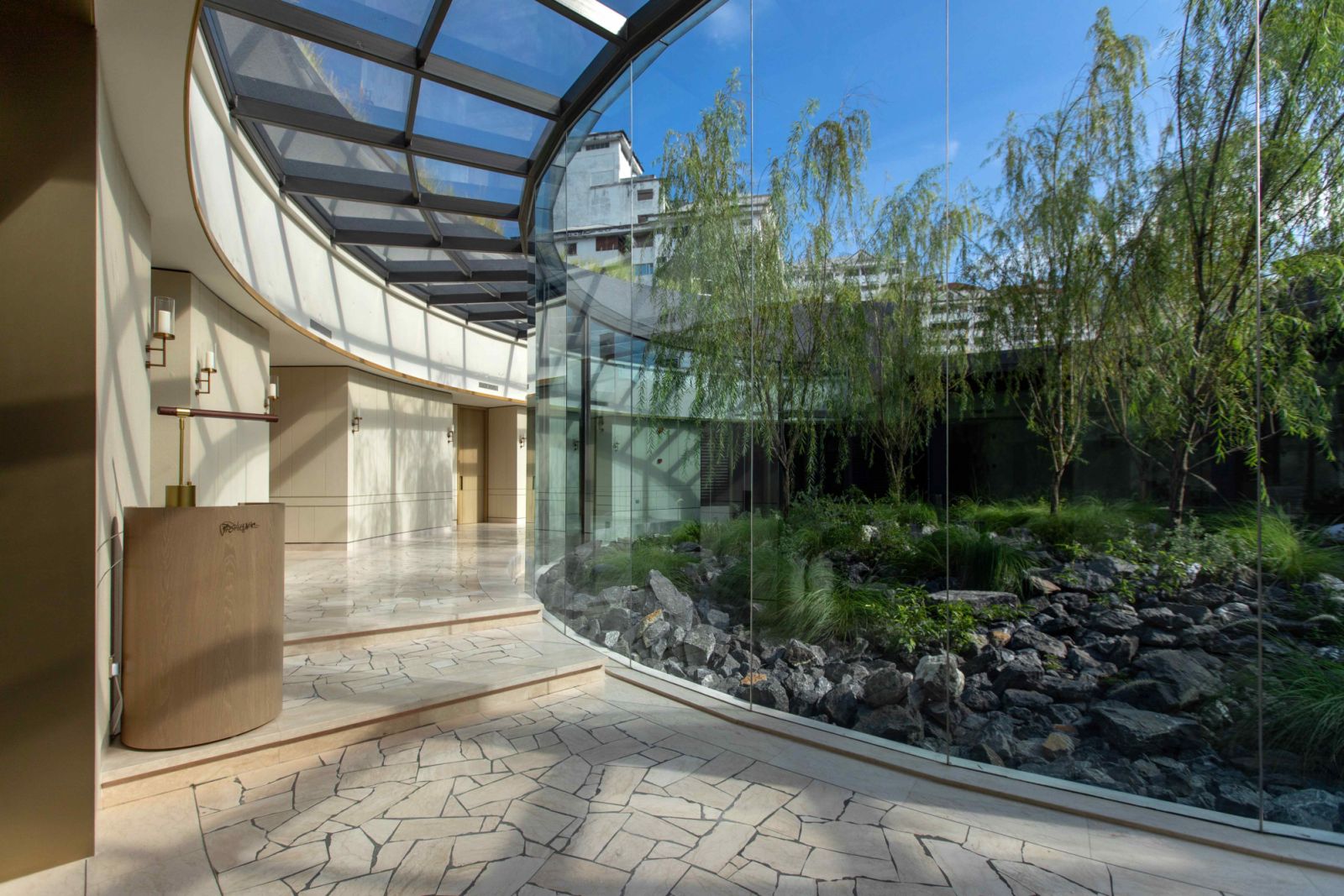 The glass structure overlooking the central courtyard designed by Penang-based landscape artist Sputnik Forest (Photo: Potager)
