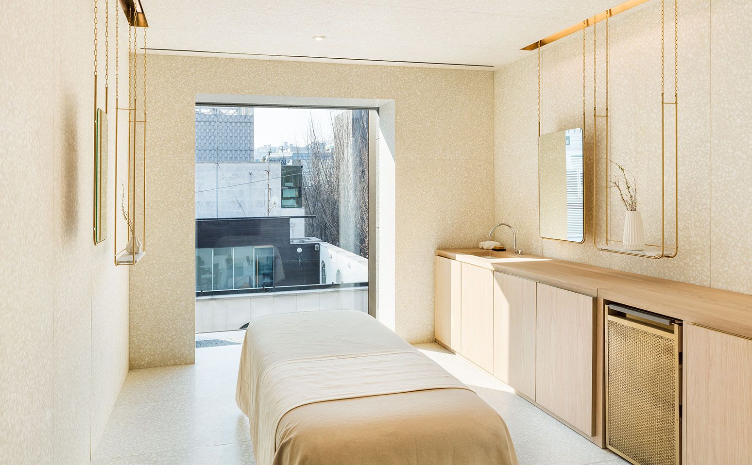 Another spa suite at Sulwhasoo
