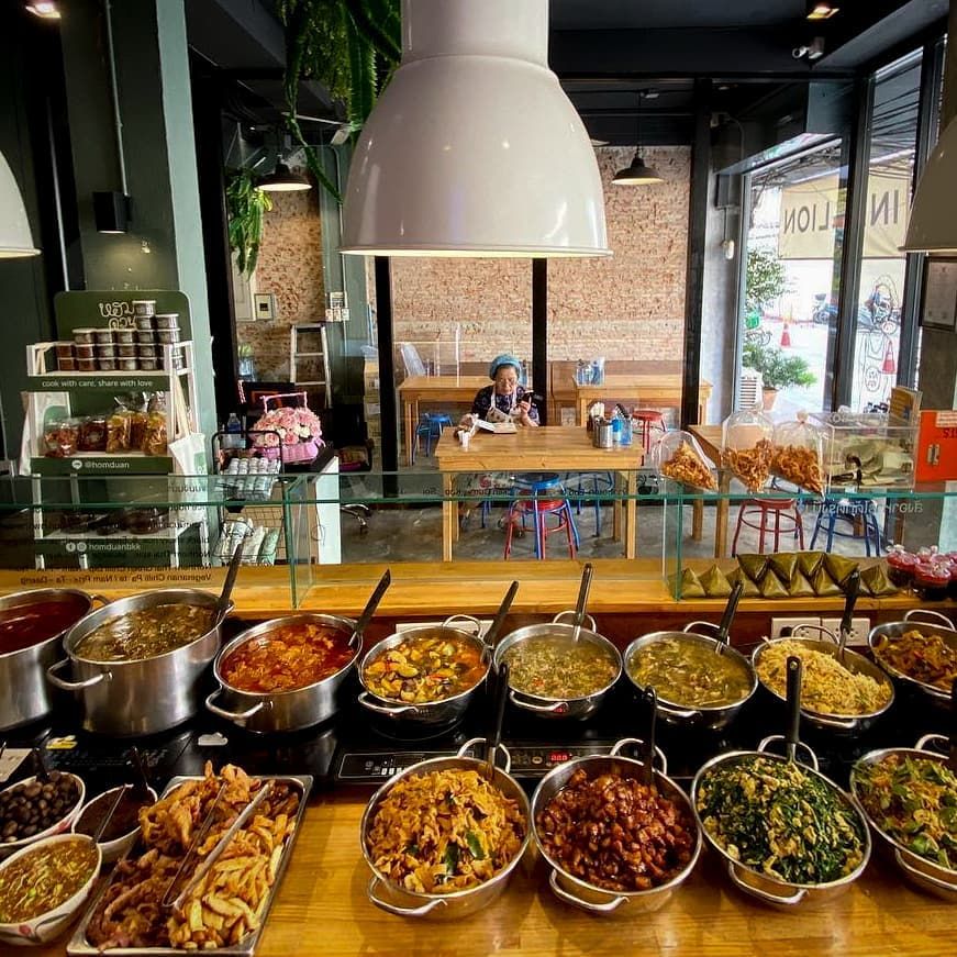 ร้านอาหารเหนือสไตล์แกงตัก หอมด่วน ที่เป็นที่นิยมทั้งชาวไทยและต่างชาติ