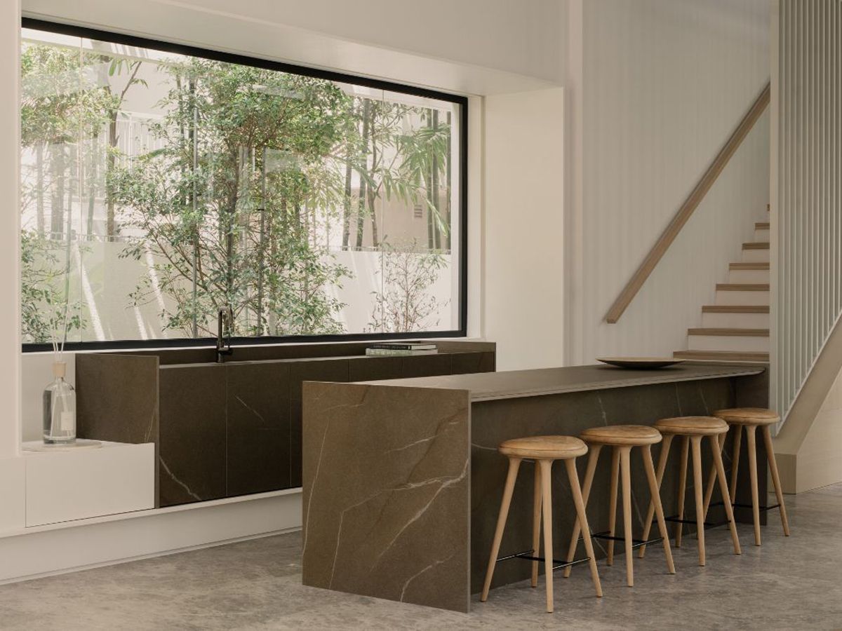 A view of the minimalist kitchen with a picture window (Photo: Khoo Guo Jie)