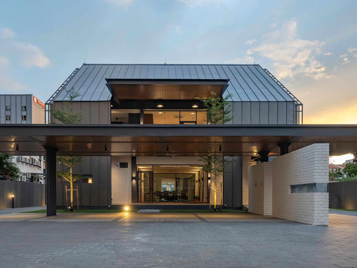 Exterior of Penang Heritage Mansion's newly built contemporary volume (Photo: David ST Loh)