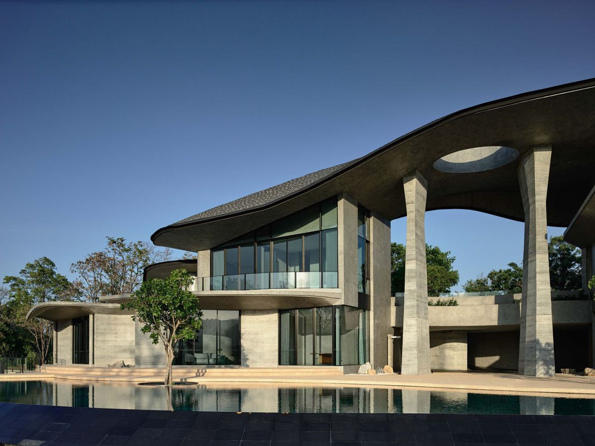Designed by Park + Associates, this 24,000 sq ft home is a luxurious holiday getaway (Photo: Derek Swalwell)