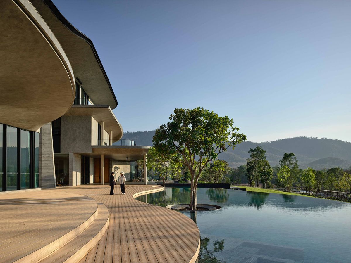 A blissful view of the pool and the verdant surroundings of this house in Khao Yai, Thailand (Photo: Derek Swalwell)