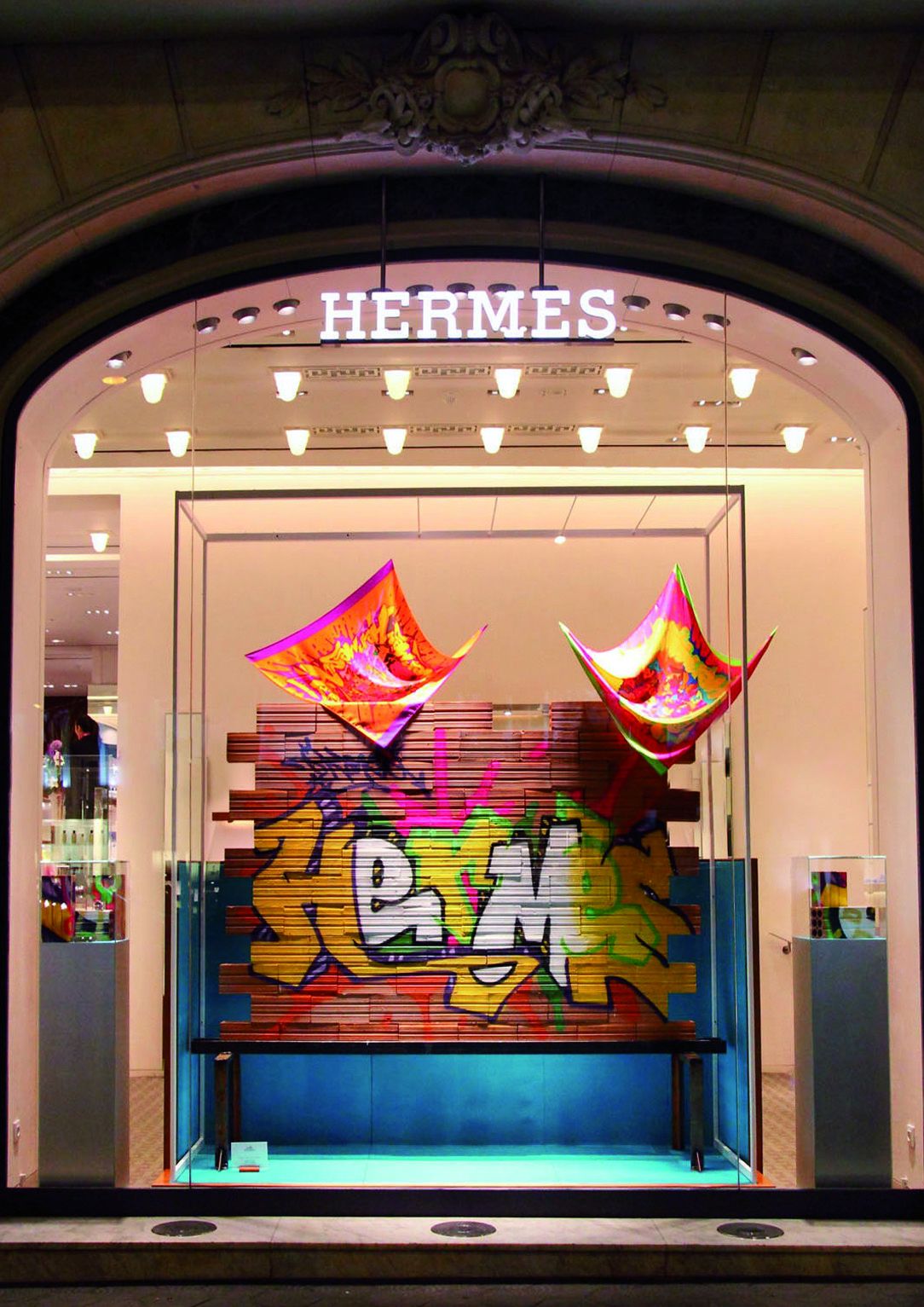 ผลงานศิลปะของ Cyril Kongo กับ Hermès คอลเล็กชั่น Graff (ภาพ: Cyril Kongo)