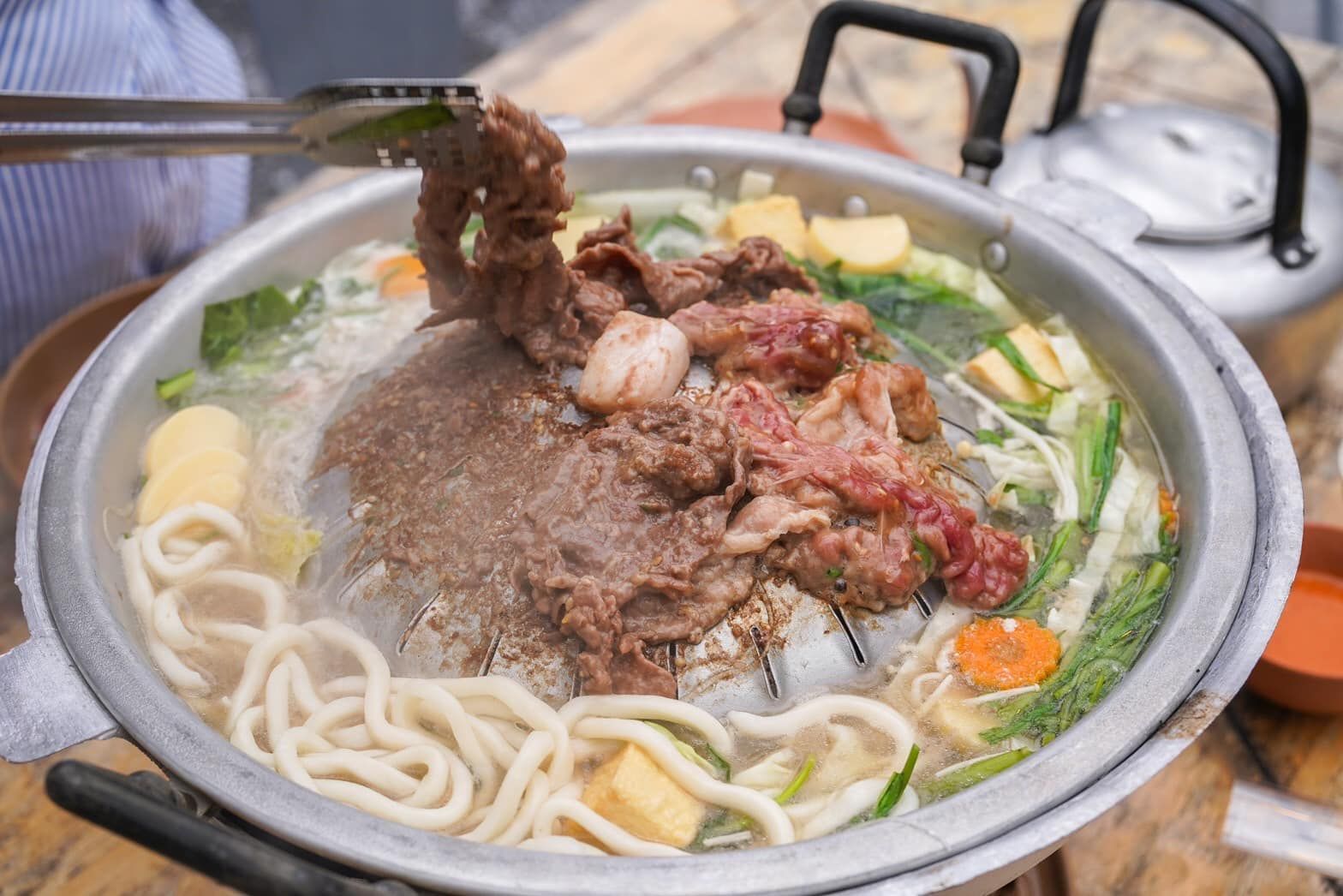 เดอะคาเฟ่ หมูกระทะ อารีย์​หมูกระทะที่ใช้วัตถุดิบแบบพรีเมี่ยม