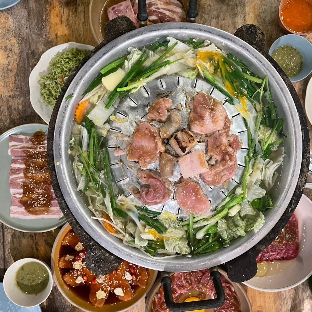 เดอะคาเฟ่ หมูกระทะ อารีย์​หมูกระทะที่ใช้วัตถุดิบแบบพรีเมี่ยม