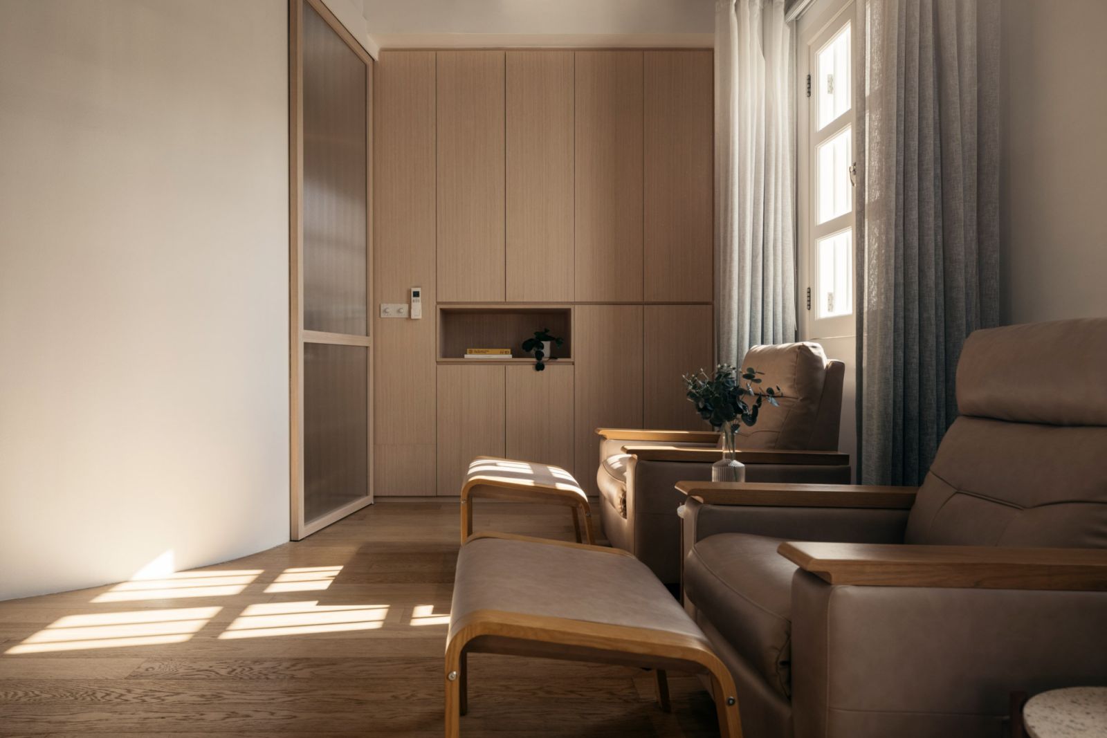 A cosy area to unwind and relax before or after your session (Photo: Studio Periphery)