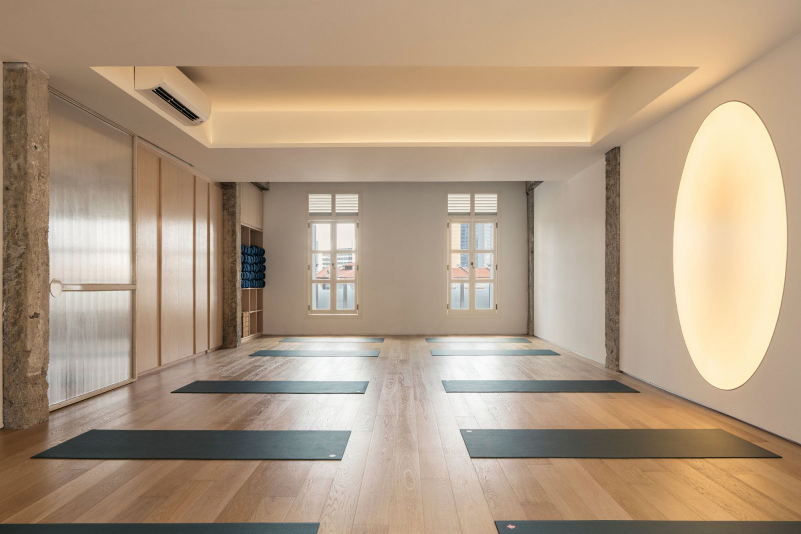 A serene ambience envelops the fitness spaces at Trapeze Rec Club (Photo: Studio Periphery)