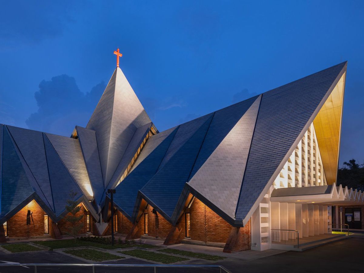 Triangular folds in the roof create pockets of human scaled spaces within and without (Photo: Vernon Leow)