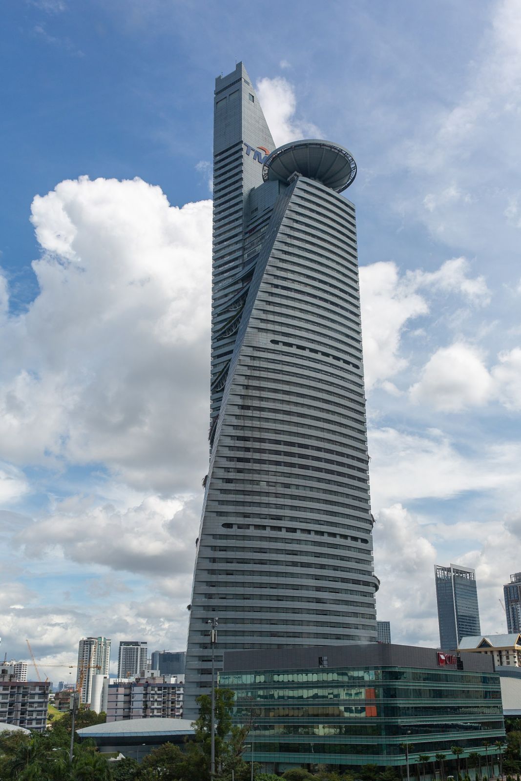 The Telekom Tower, designed by the Hijjas duo, resembles a sprouting bamboo shoot (Photo: Shesmax / WikiCommons)